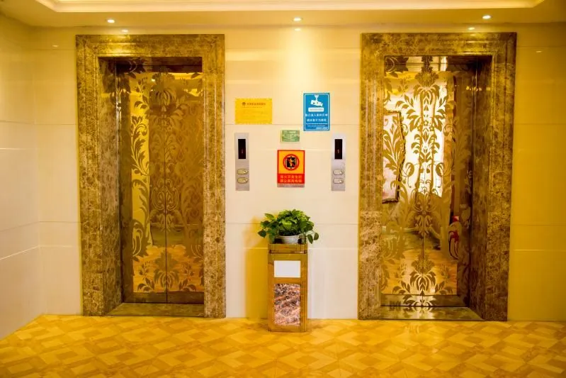 New Sihailong Theme Hotel - Image 1