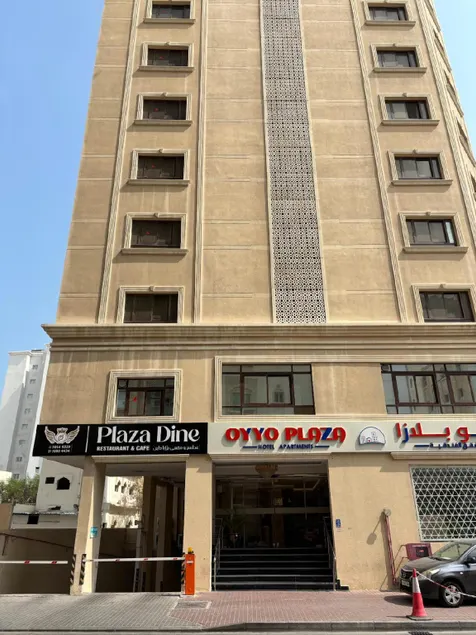 Oyyo Plaza Hotel Apartment - Image 1