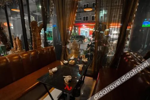 Hak Huot Hotel II - Image 1