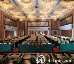Star Lake Hotel - Image 1