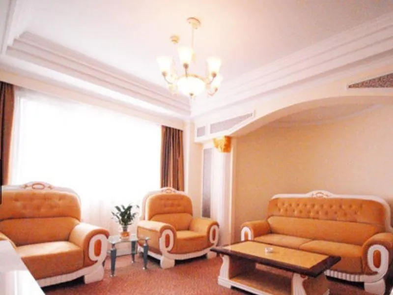 Peach Blossom Castle - Image 1