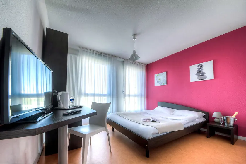 Zenitude Hotel-Residences Besancon Hauts du Chazal - Image 1