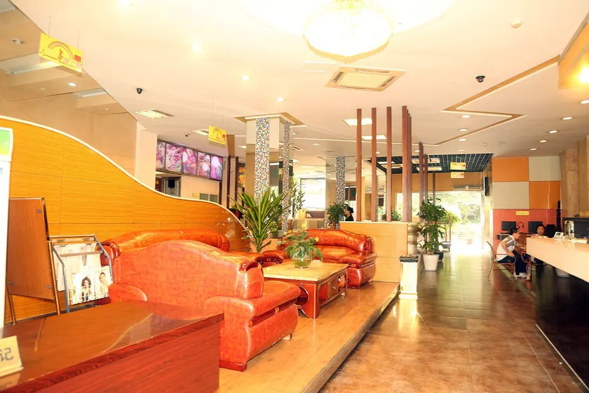 Chengdu Xinmanlou Hotel - Image 1