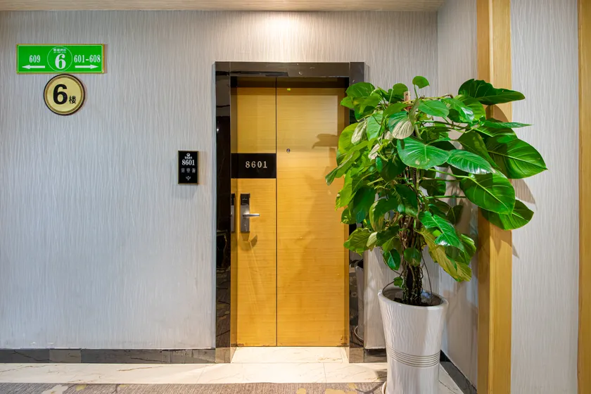Jin-Tone Hotel - Image 1