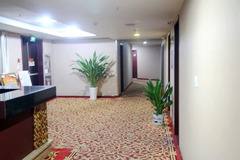 Mechar Green Hotel (Mingshi Store, Nanyuan West Road, Zhangjiagang) - Image 1