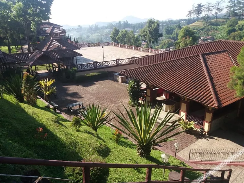 Puncak Inn Resort Hotel - Image 1
