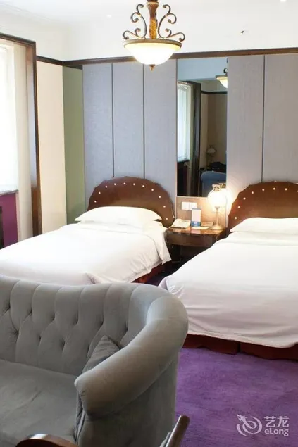 Datong Club Hotel - Image 1