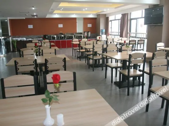 Huating Hotel - Image 1