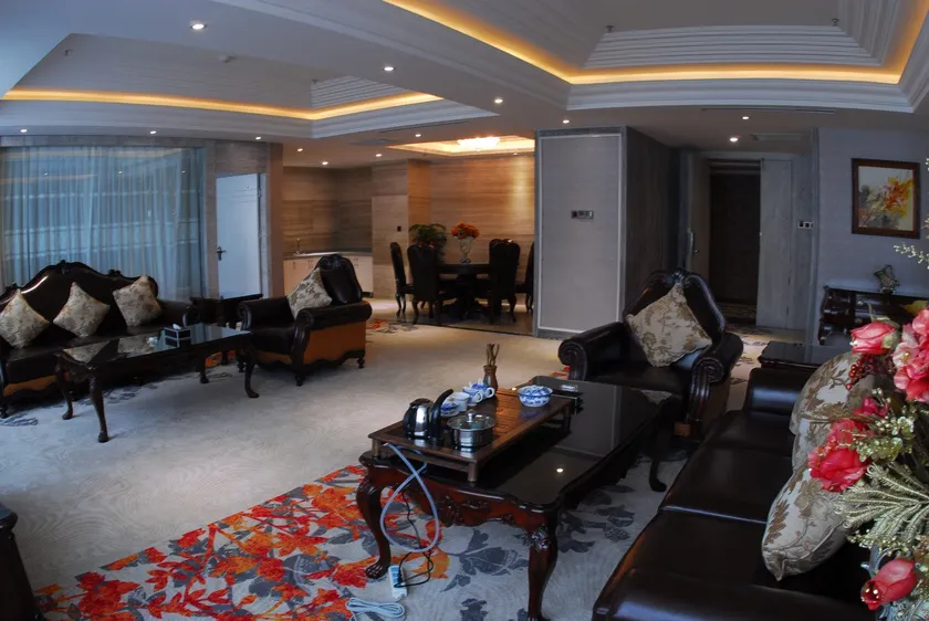 Longyu International Holiday Hotel - Image 1
