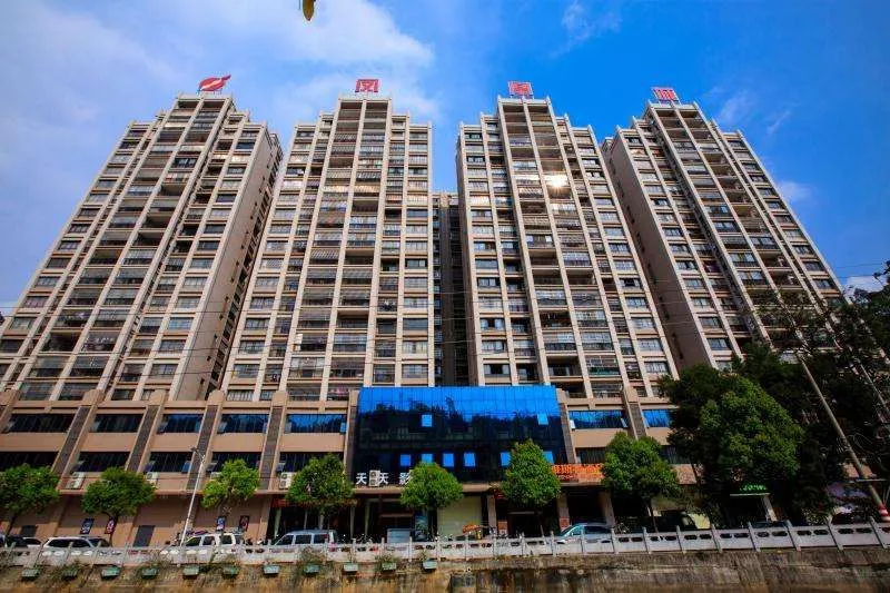Yeste Hotel (Napo) - Image 1