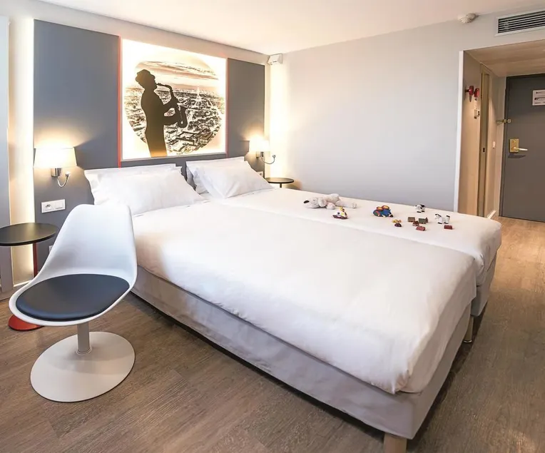 Alliance Hôtel Paris Porte de Saint-Ouen - Image 1