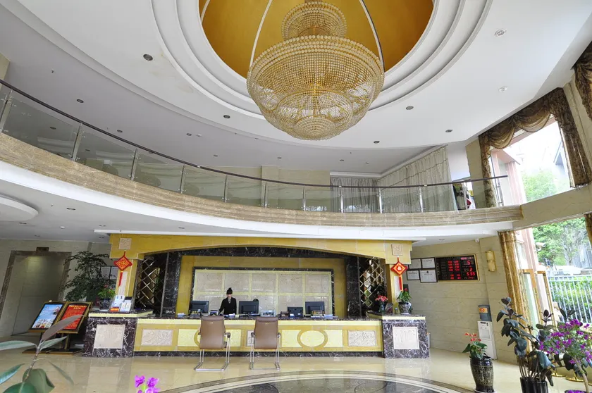 Kunming Hongrun Hotel (Kunming Railway Station MixC Branch) - Image 1