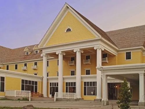 Lake Yellowstone Hotel - Image 1