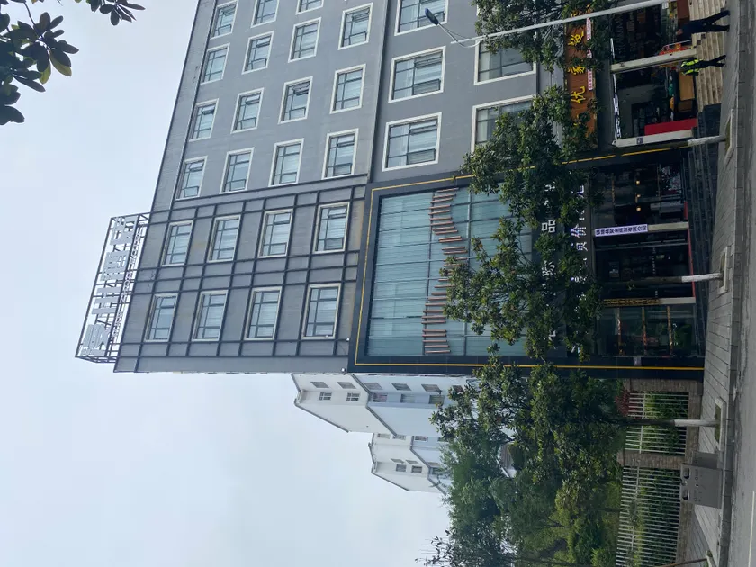 Jingjing Light Luxury Hotel (Mingshi Branch) - Image 1