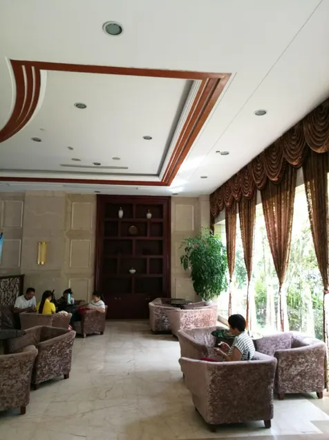Garden Hotel - Image 1