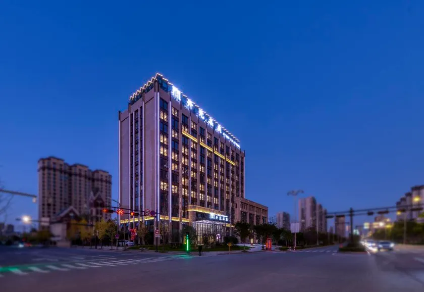 Maison New Century Hotel Longgang Wenzhou - Image 1