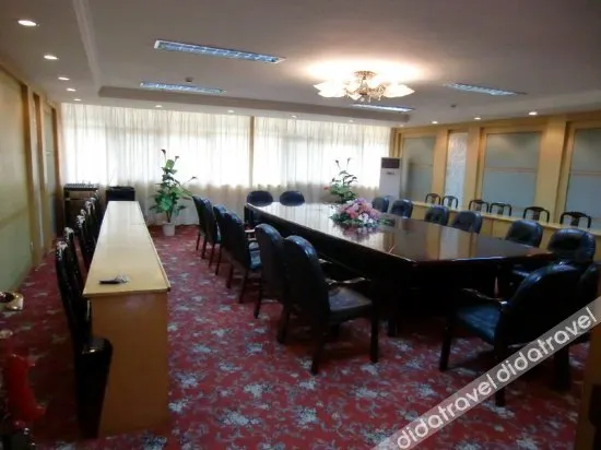 Huaian Chuzhou Hotel - Image 1