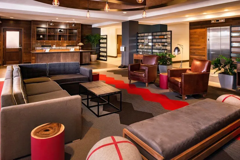 Four Points by Sheraton Detroit Metro Airport - Image 1