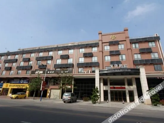 Golden Hotel - Image 1