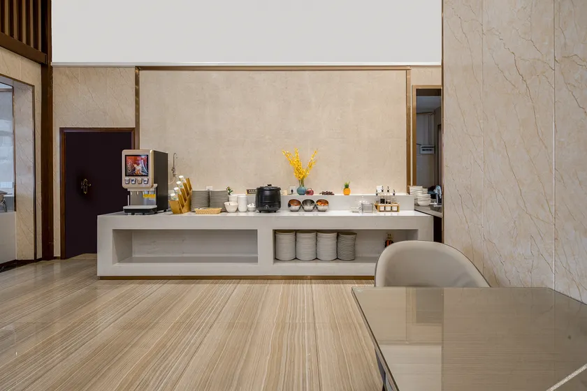 Lavande  Hotels (Ningxiang Emerald Lake International Plaza Store) - Image 1