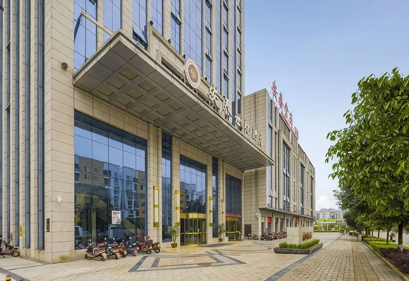YUECHIANTAICENTURYHOTEL - Image 1