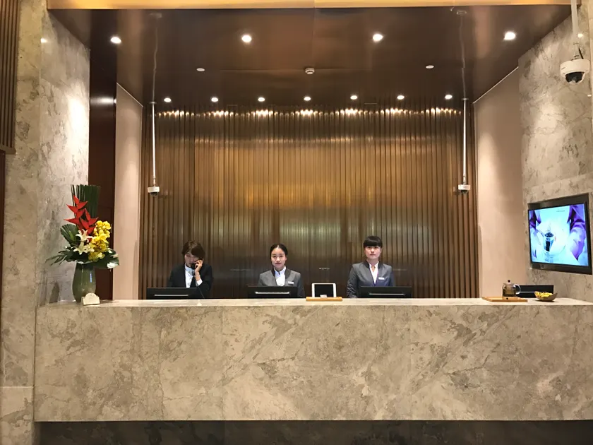 Wanhe Zhizhen Hotel (Shanghai Changshou Road Subway Station) - Image 1