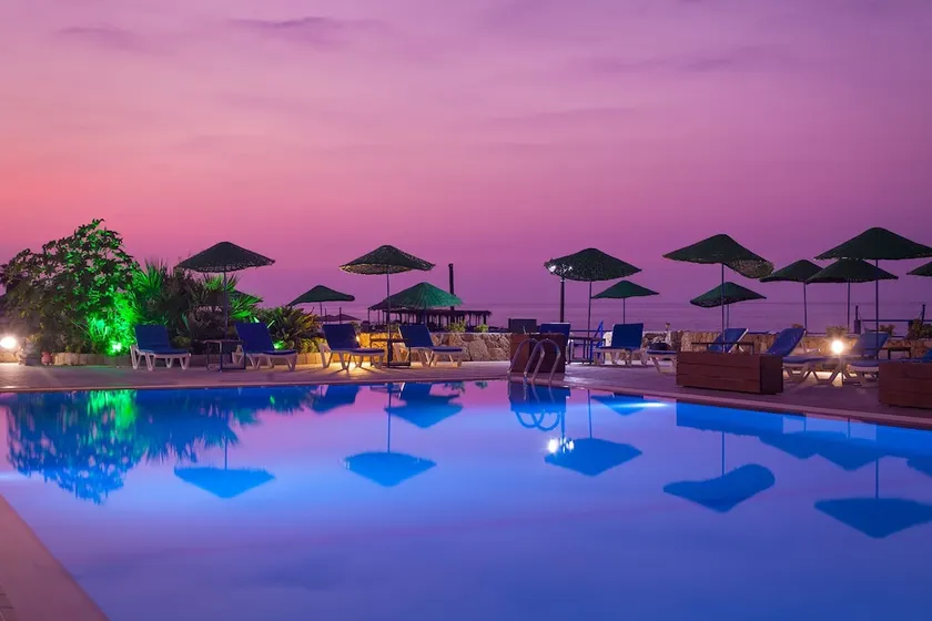 Manolya Hotel - Image 1
