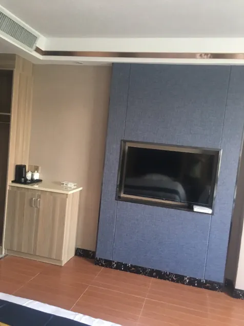 Simply Hotel - Image 1