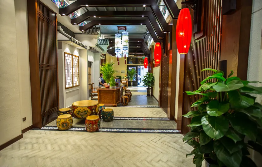 24° North Latitude Theme Hotel - Image 1