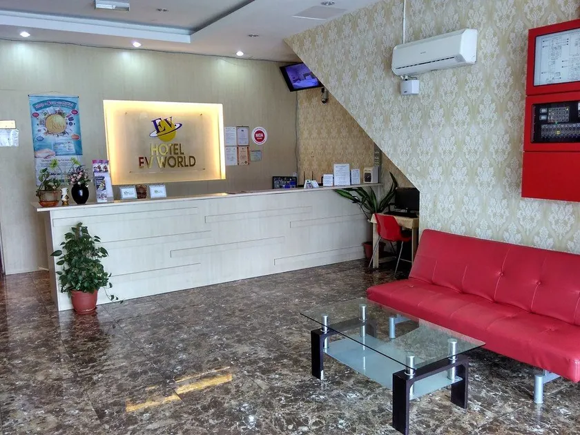 Hotel Zamburger Sungai Besi - Image 1