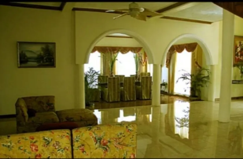 Mountain Top Villa - Image 1