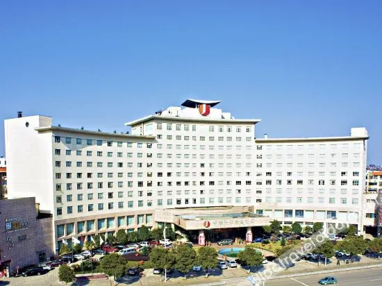 Huarui Danfeng Jianguo Hotel - Image 1