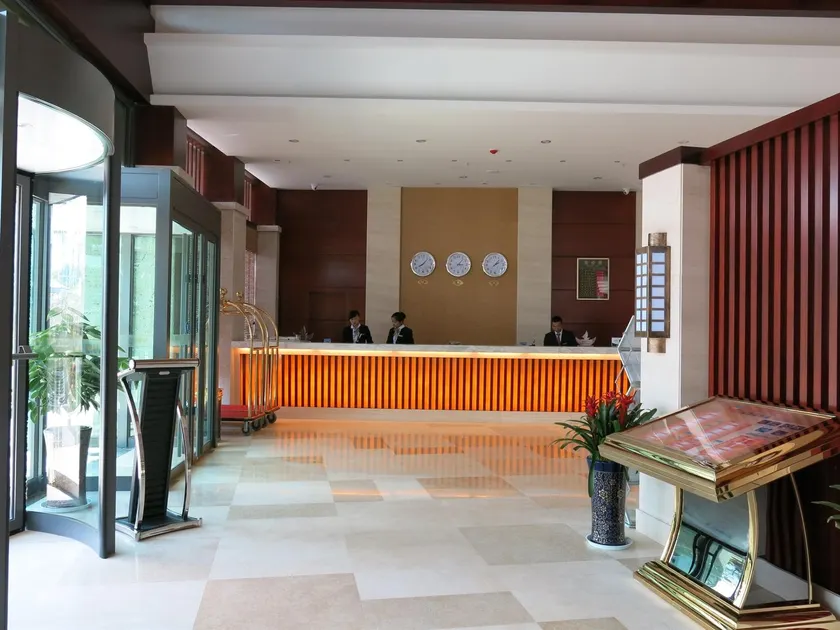 Jinsha Bandao Lake-view Yangsheng Hotel - Image 1