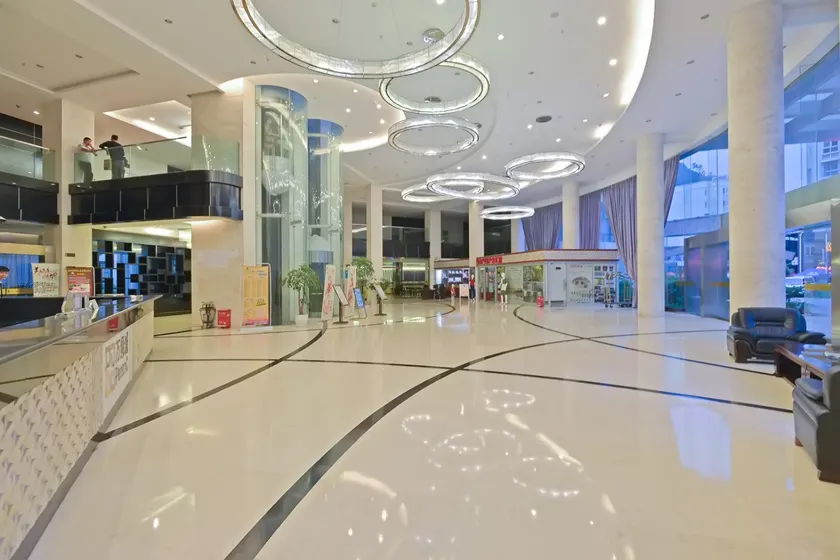 Wanlvcheng Perenc Hotel - Image 1