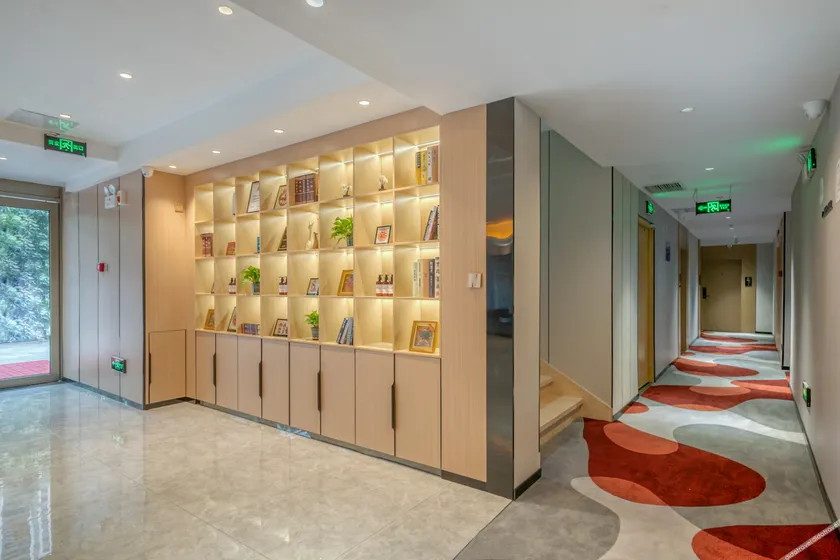 Hill Hotel (Weifang High-speed Railway North Station Branch) - Image 1