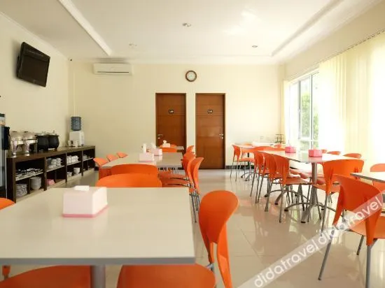 Hotel Central City 2 Belitung - Image 1