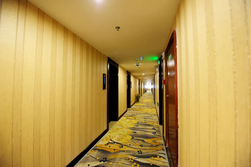 Manke Hotel (Guiyang Huaguoyuan Fengyuqiao) - Image 1