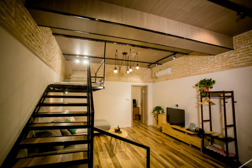 Wax Home City Homestay - Image 1