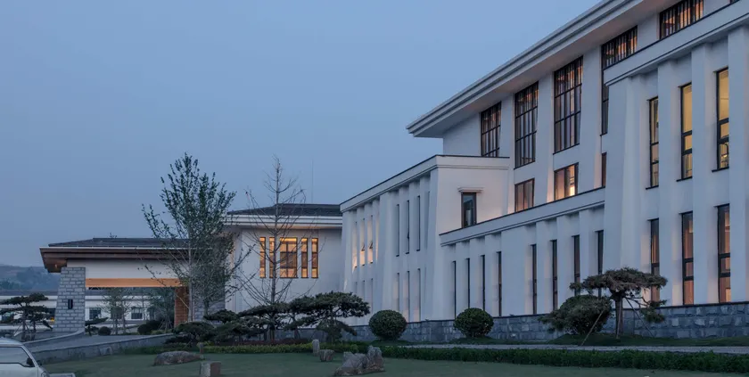 Ligu Tiangong Holiday Hotel - Image 1