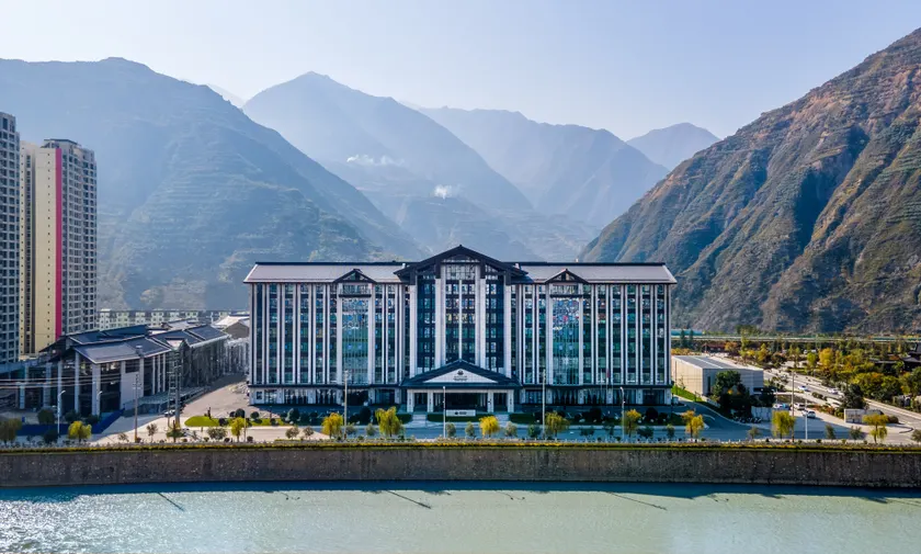 Longnan Hengyuexiang Hotel - Image 1