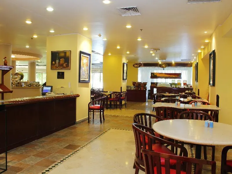 Grand Hotel Acapulco - Image 1