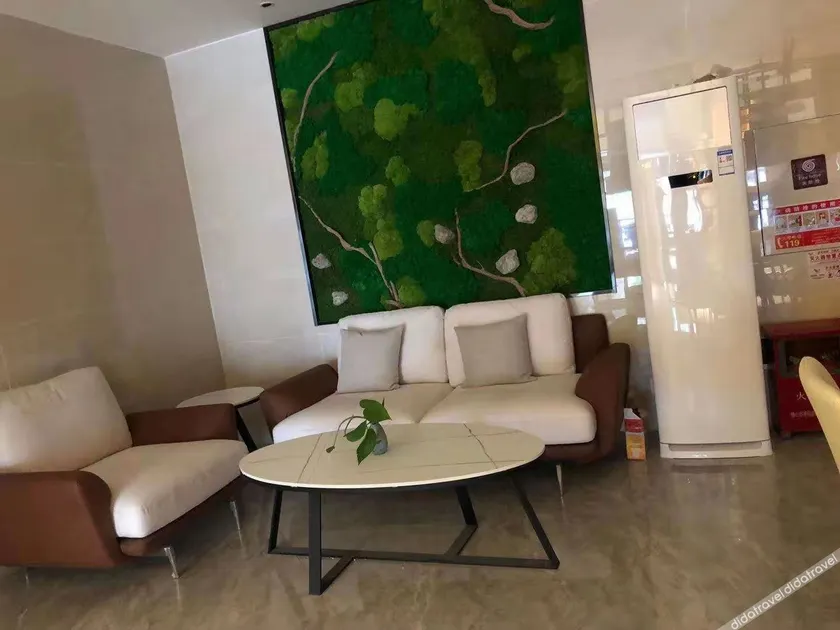 Shaoguan Jingui Hotel - Image 1