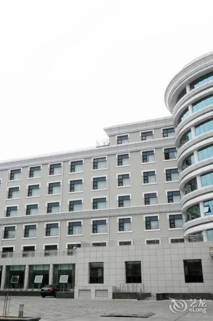 Rongcheng Celebrity Hotel (Rongcheng High Speed Rail Station Shop) - Image 1