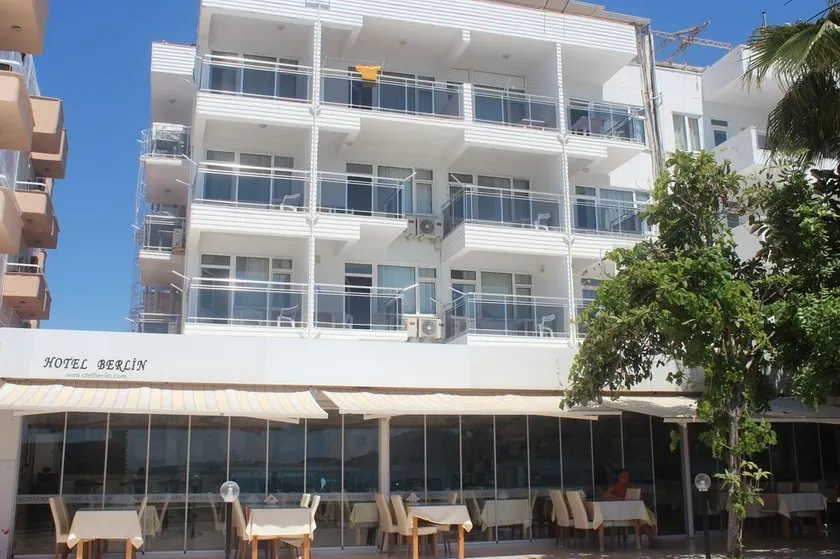 Hotel Berlin - Image 1