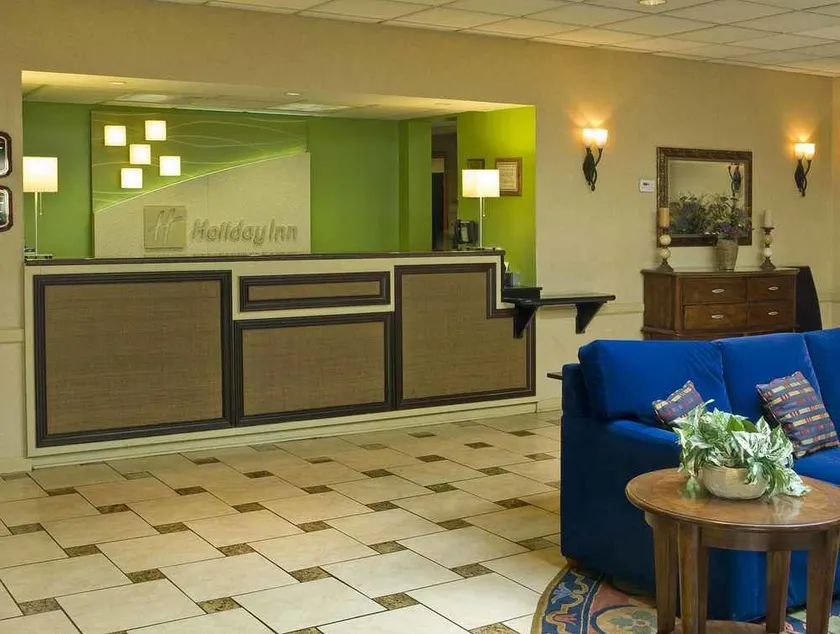 Buffalo Airport Hotel - Image 1