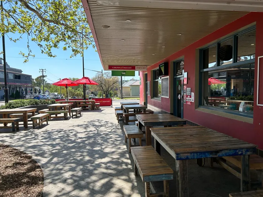 Woolpack Hotel Tumut - Image 1