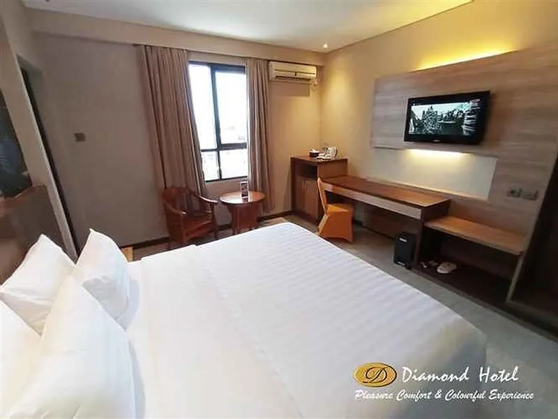Diamond Hotel - Image 1