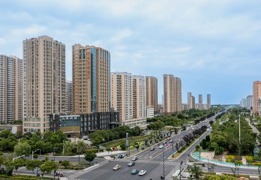 Junyu International Hotel - Image 1