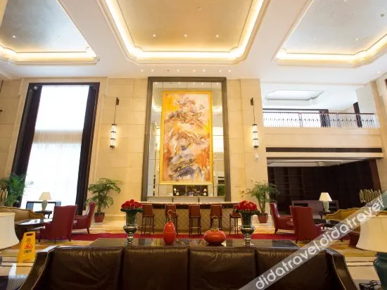 Dragon Dream Hotel - Image 1