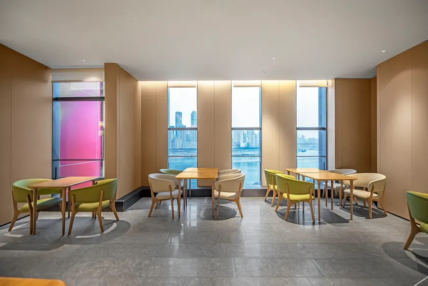 Ji Hotel Chongqing Nanbin Road Crown International River View Hotel - Image 1